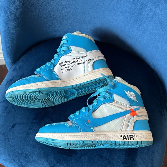Off-White x Nike Air Jordan 1 Retro High OG ‘UNC’ Iconic Sneaker - Picture 4 of 12